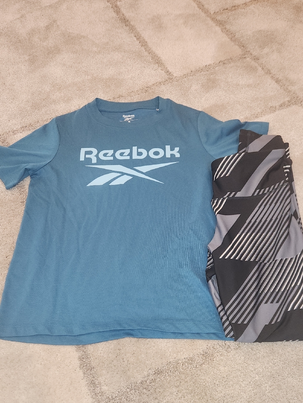 Reebok Women's Tshirt And Legging-NWOT